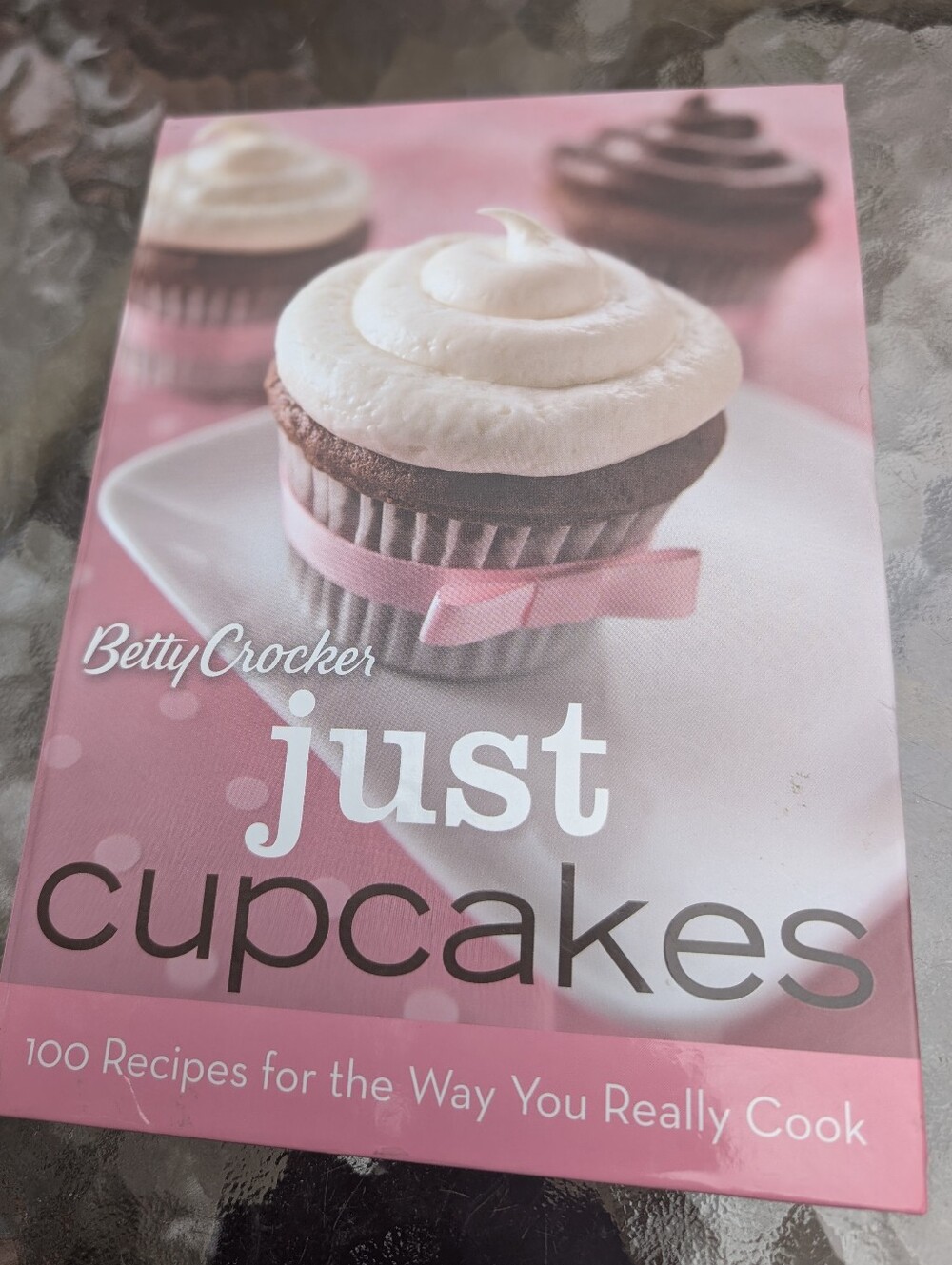 Betty Crocker Just Cupcakes Recipe Book